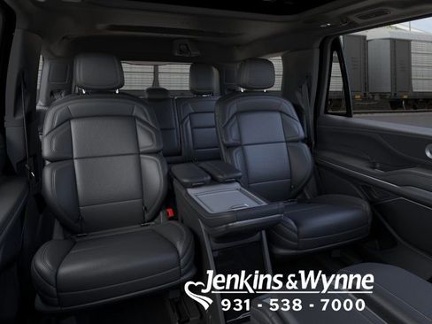 New 2026 Lincoln Navigator Reserve AWD/4WD image 11