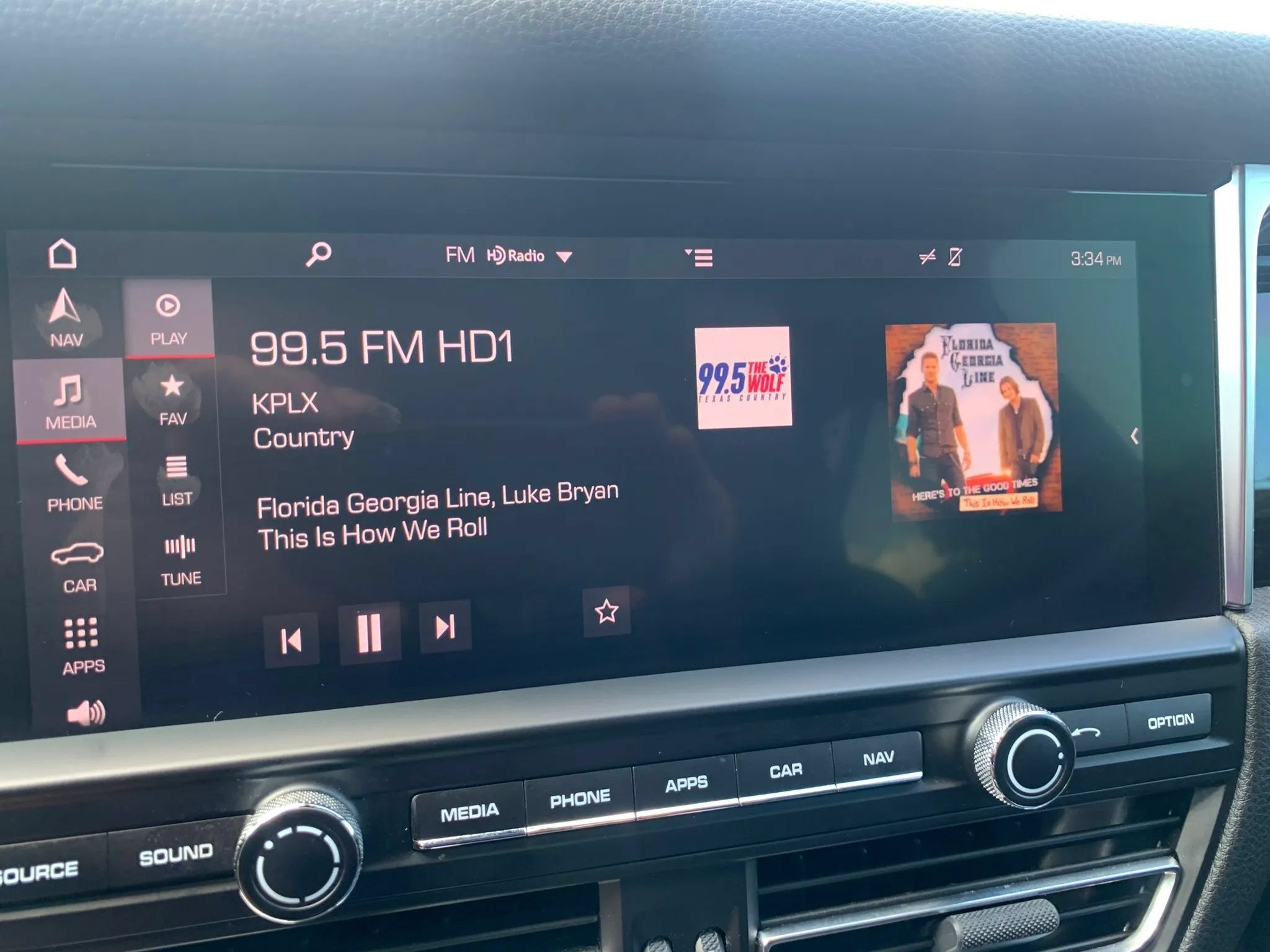 Used 2019 Porsche Macan AWD/4WD image 19