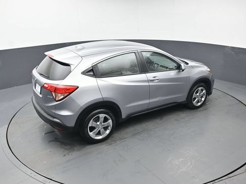 Used 2018 Honda HR-V LX image 39
