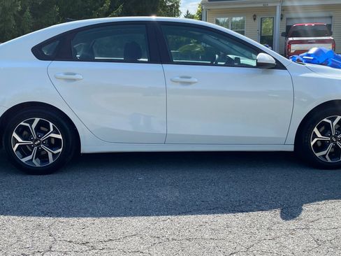 Used 2020 Kia Forte LXS FWD image 7
