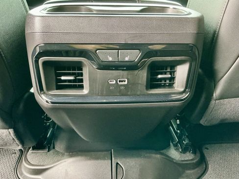 Used 2024 GMC Sierra 1500 AT4 w/ Technology Package image 36