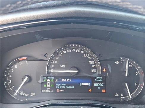 Used 2018 Cadillac XT5 FWD w/ LPO, Wheel Lock Package image 12