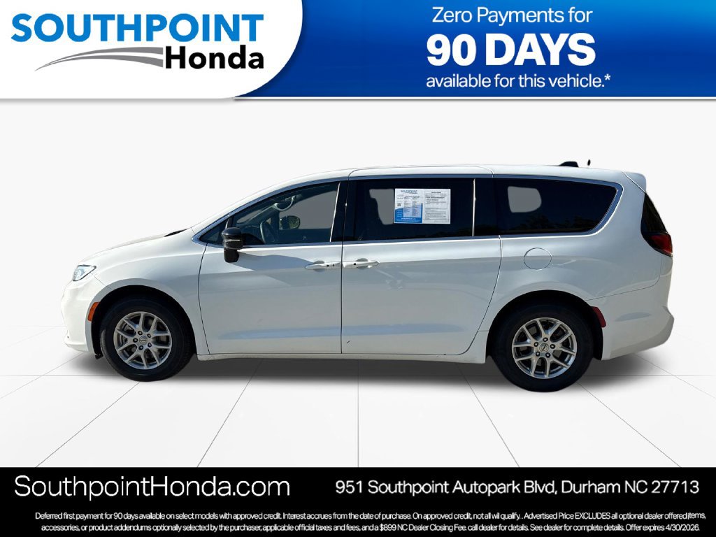Used 2025 Chrysler Pacifica Select FWD image 4
