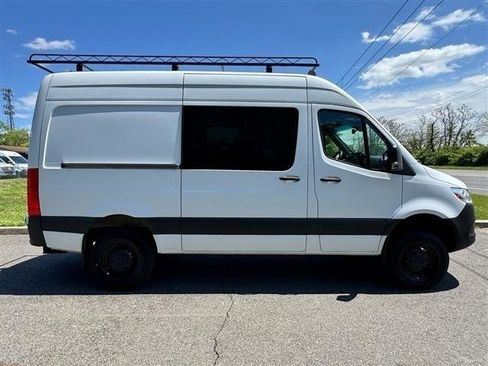 Used 2020 Mercedes-Benz Sprinter 2500 image 4