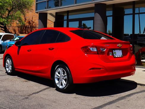 Used 2019 Chevrolet Cruze LS w/ LS Convenience Package FWD image 9