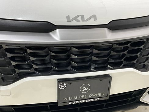 Used 2024 Kia Sportage LX image 28