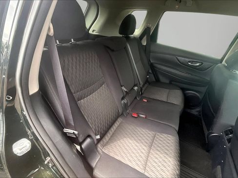 Used 2018 Nissan Rogue SV AWD/4WD image 23