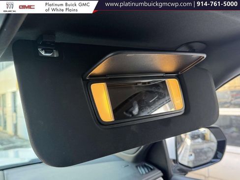 Used 2024 GMC Yukon XL Denali Ultimate image 29