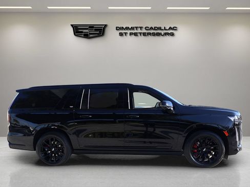 Certified 2024 Cadillac Escalade ESV Sport Platinum w/ LPO, ONYX Package AWD/4WD image 7