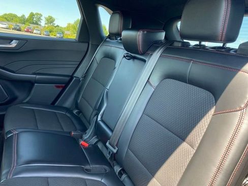 Used 2024 Ford Escape ST-Line image 18