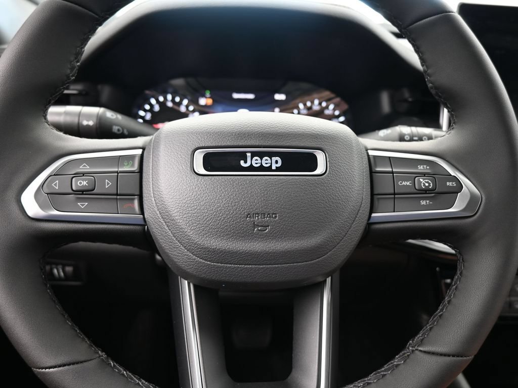 New 2026 Jeep Compass Latitude AWD/4WD image 25