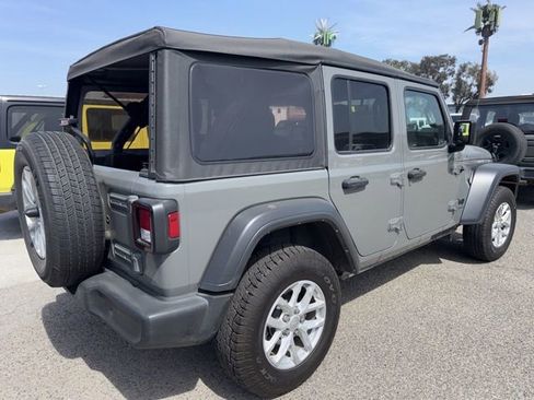 Used 2023 Jeep Wrangler Sport S image 5