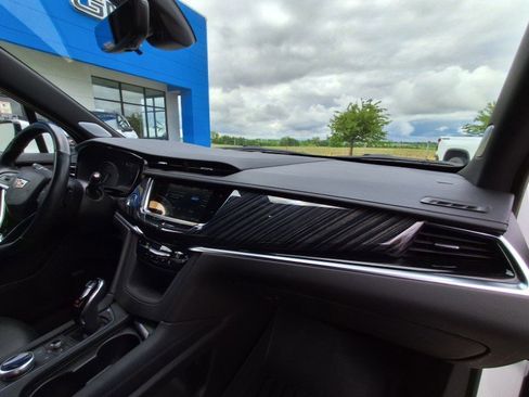 Used 2024 Cadillac XT6 Premium Luxury w/ Technology Package AWD/4WD image 14