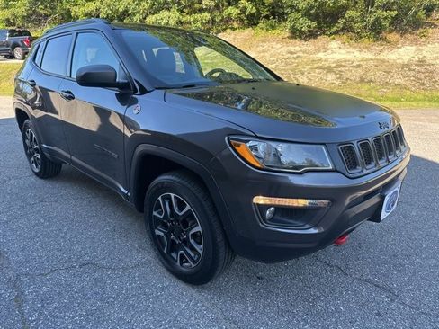 Used 2021 Jeep Compass Trailhawk image 2