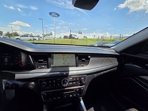 Used 2017 Kia Cadenza Limited FWD image 14