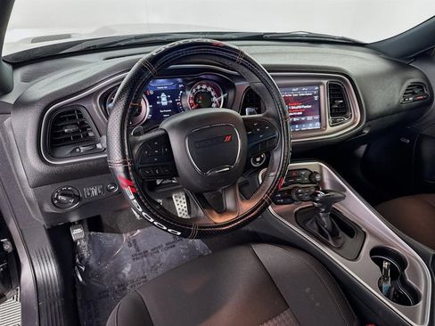 Used 2022 Dodge Challenger R/T Scat Pack image 10