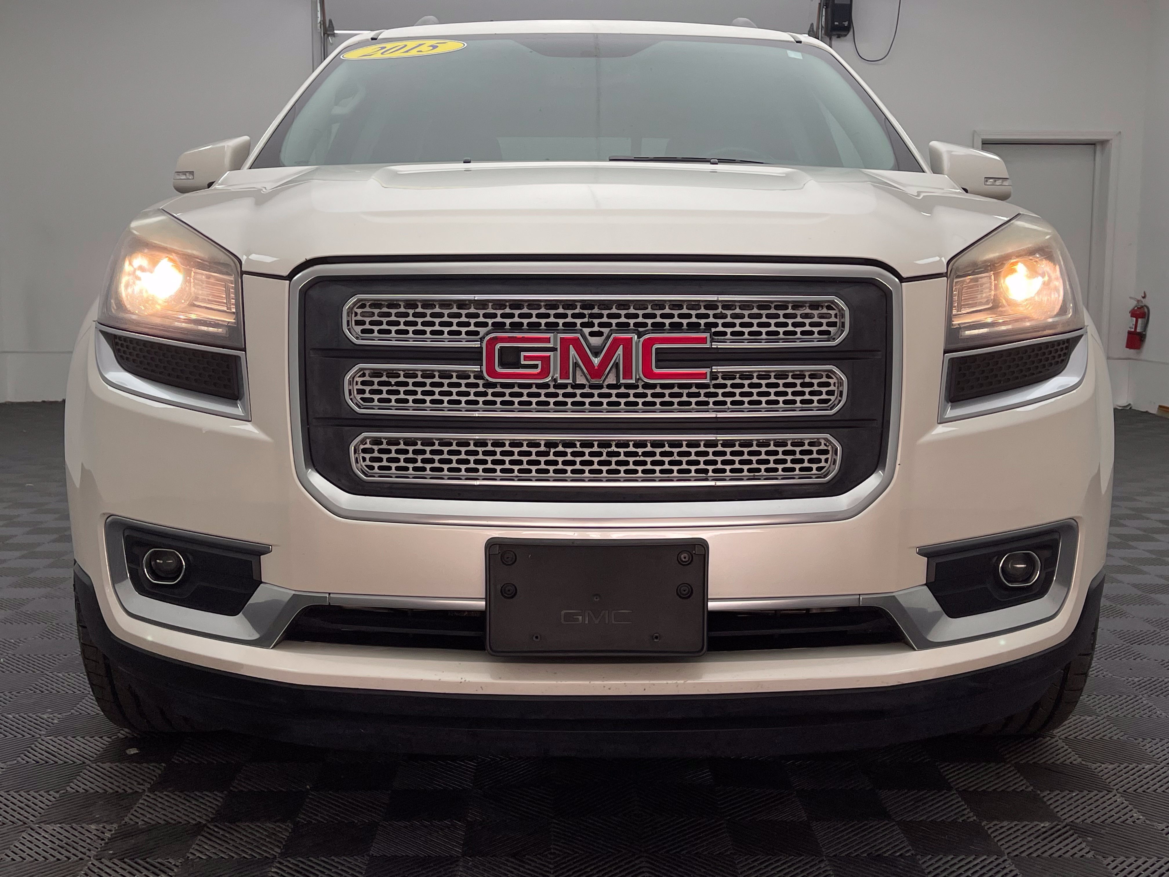 Used 2015 GMC Acadia SLT FWD image 12