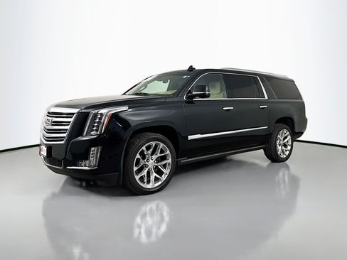 Used 2019 Cadillac Escalade ESV Platinum AWD/4WD image 3