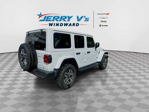 New 2026 Jeep Wrangler Unlimited Sahara AWD/4WD image 8