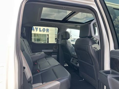 New 2025 Ford F250 Lariat w/ Lariat Ultimate Package AWD/4WD image 15