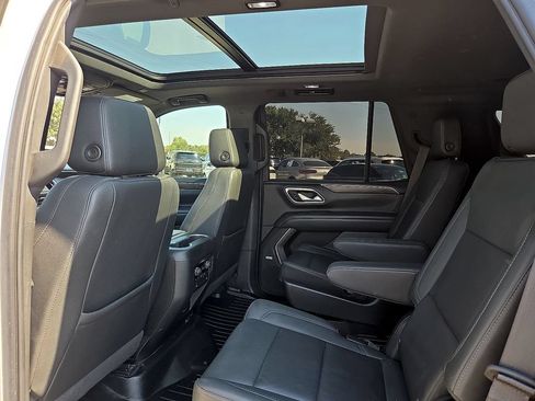 Used 2022 Chevrolet Tahoe LT w/ Luxury Package AWD/4WD image 13