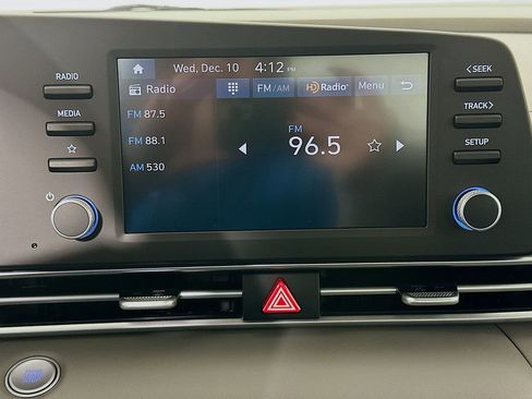 Certified 2023 Hyundai Elantra SEL w/ Convenience Package image 14