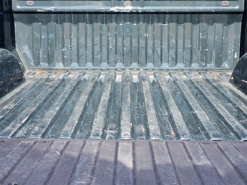 Certified 2025 Chevrolet Silverado 1500 LT image 32