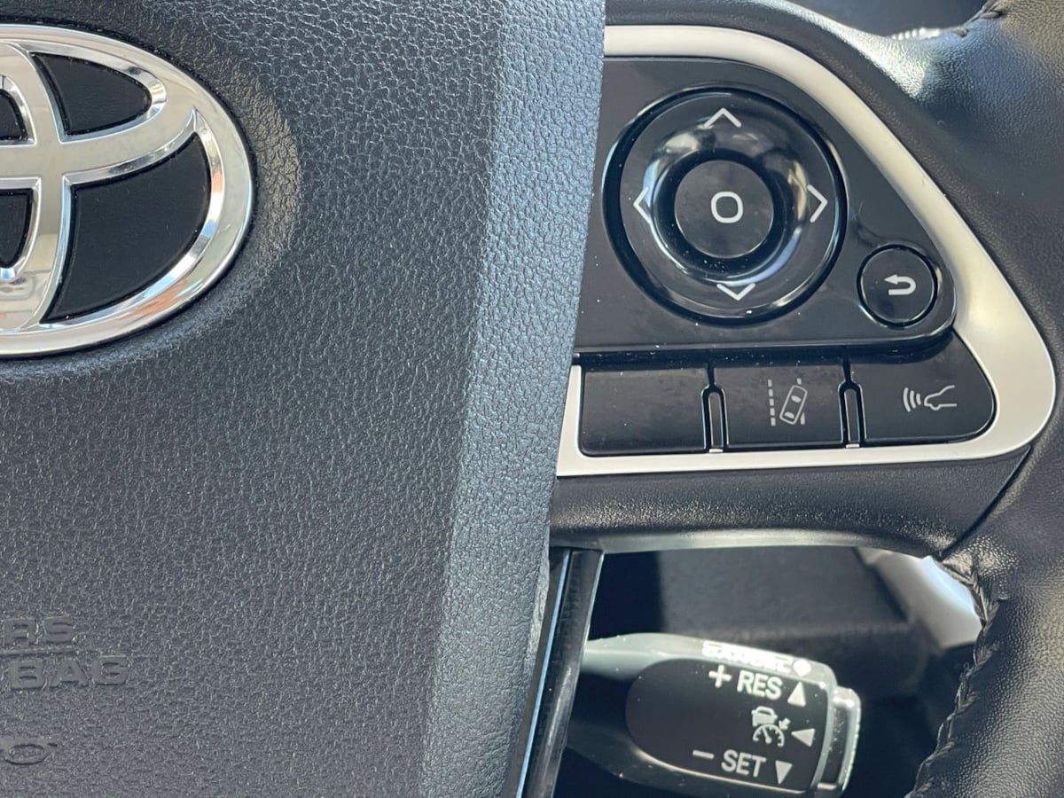 Used 2016 Toyota Mirai FWD image 32