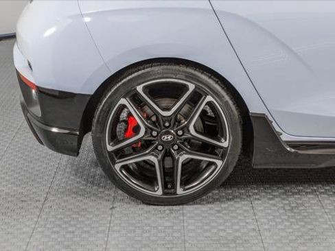 Used 2021 Hyundai Veloster N image 32