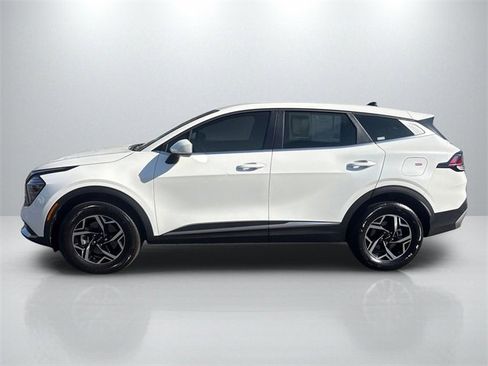 Certified 2025 Kia Sportage LX image 4