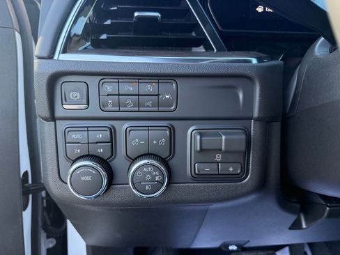 New 2026 Chevrolet Suburban LT w/ Comfort Package AWD/4WD image 37