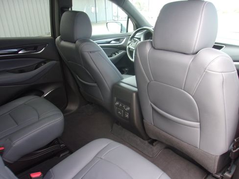 Used 2024 Buick Enclave Premium AWD/4WD image 15