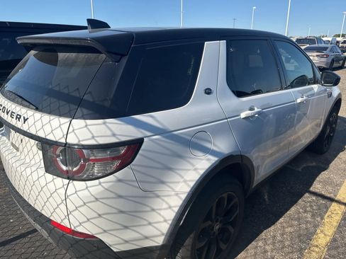 Used 2019 Land Rover Discovery Sport HSE AWD/4WD image 11