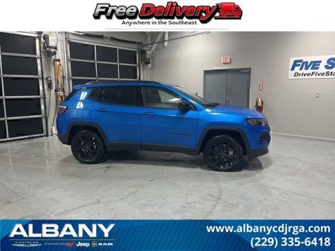 New 2026 Jeep Compass Latitude image 1