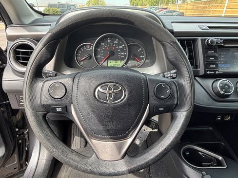 Used 2016 Toyota RAV4 LE AWD/4WD image 12