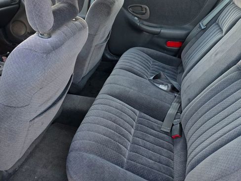 Used 2001 Pontiac Grand Prix GT image 9