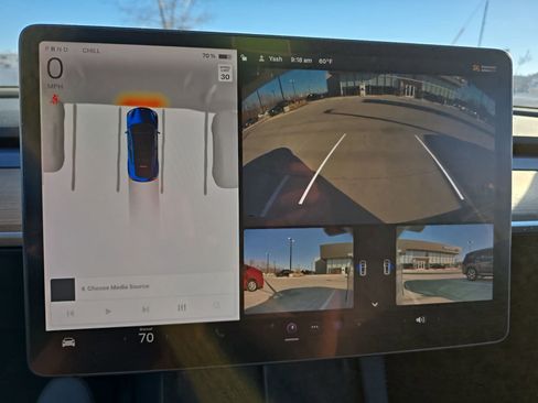 Used 2023 Tesla Model Y Long Range image 5