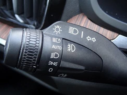 Used 2024 Volvo S60 B5 Plus image 21