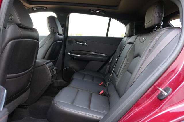Used 2019 Cadillac XT4 Sport w/ Cold Weather Package FWD image 23