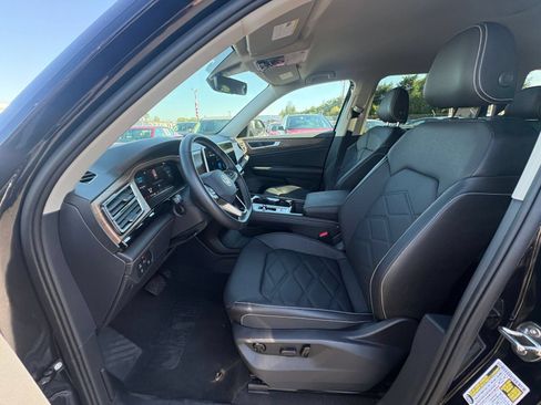 Used 2026 Volkswagen Atlas SE AWD/4WD image 25