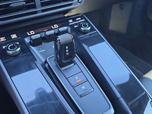 Used 2021 Porsche 911 Carrera image 29