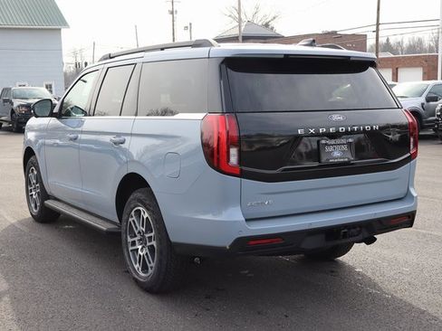 New 2026 Ford Expedition Active image 19