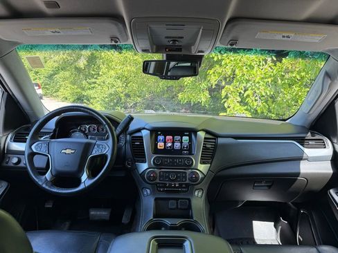 Used 2018 Chevrolet Suburban LT w/ Luxury Package AWD/4WD image 29