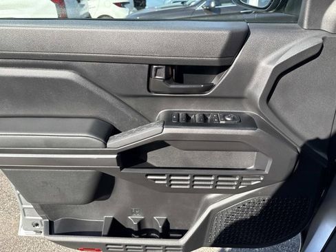 Used 2025 Toyota Tacoma SR5 image 9