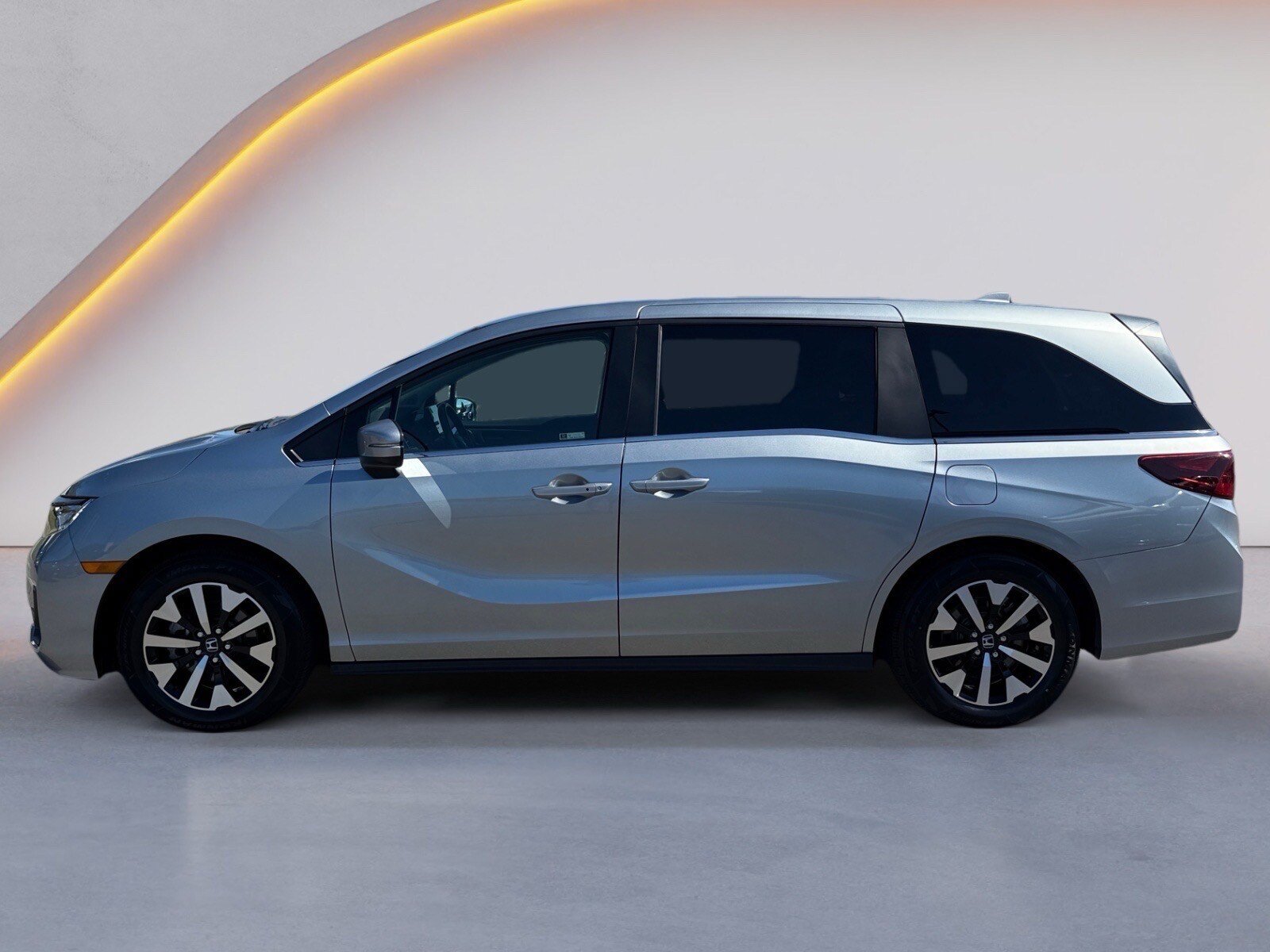Used 2025 Honda Odyssey EX-L image 6
