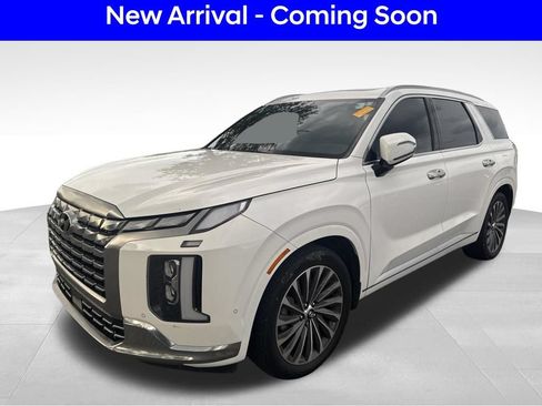 Used 2024 Hyundai Palisade Calligraphy FWD image 1