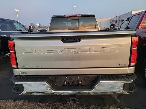 Used 2024 Chevrolet Silverado 2500 LTZ w/ LTZ Convenience Package image 4