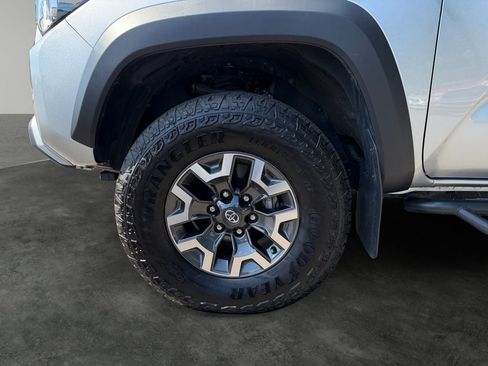 Used 2023 Toyota Tacoma TRD Off-Road w/ Black Out Package (TMS) AWD/4WD image 4