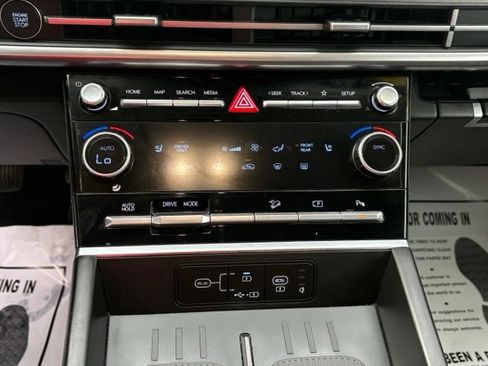 Used 2025 Hyundai Santa Fe SEL FWD image 18
