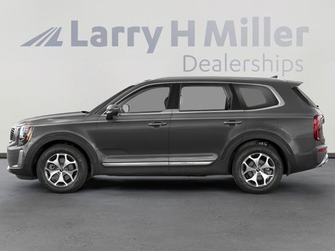 Used 2022 Kia Telluride EX w/ Towing Package image 3